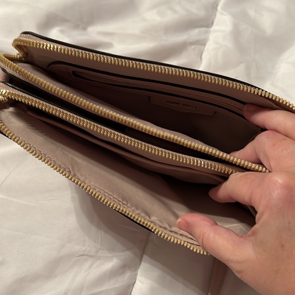 Nine West crossbody - Picture 8 of 11